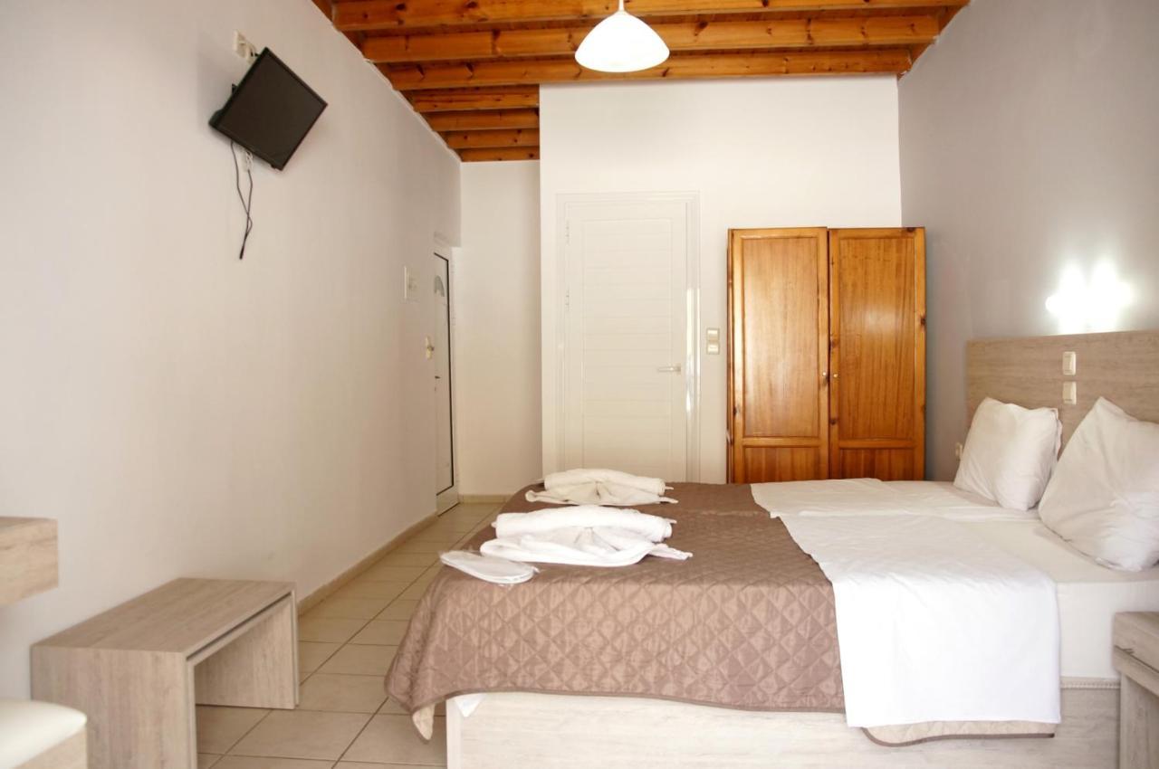 Αnna Hotell Loutro Exteriör bild