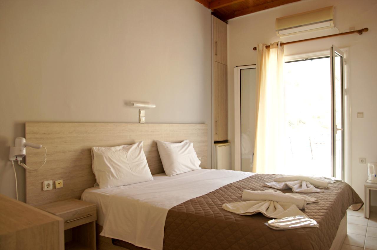 Αnna Hotell Loutro Exteriör bild