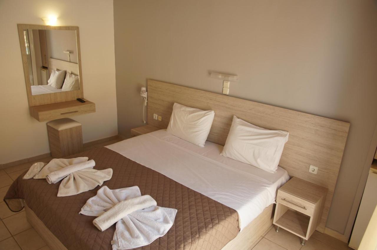 Αnna Hotell Loutro Exteriör bild